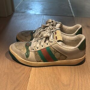 Gucci Beige and Green Stripe Sneakers